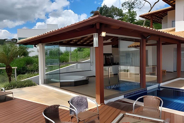 Casa de Luxo escarpas do lago- Capitolio/MG