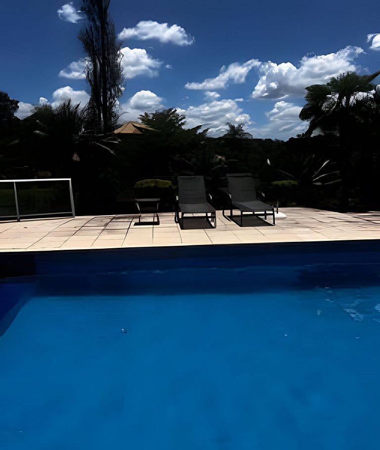 Sítio de Luxo com 7 Suítes – Condomínio