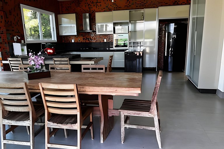 Sítio de Luxo com 7 Suítes – Condomínio