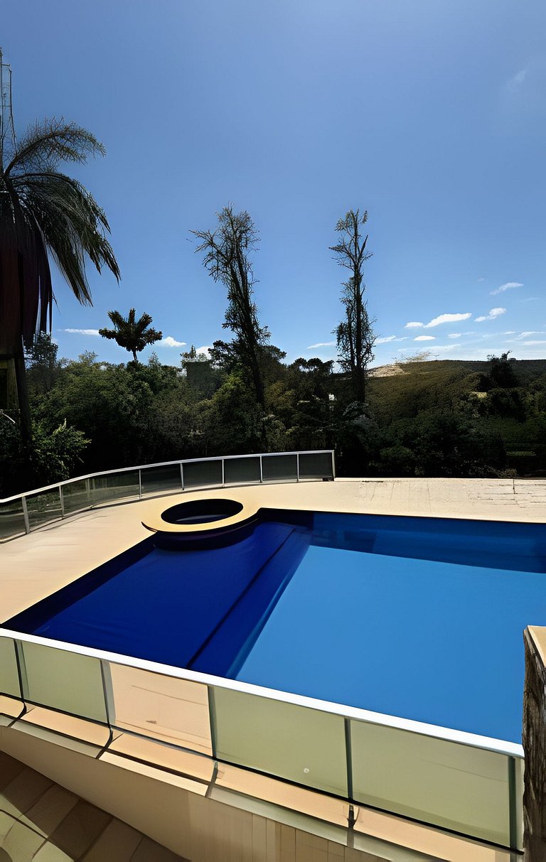 Sítio de Luxo com 7 Suítes – Condomínio