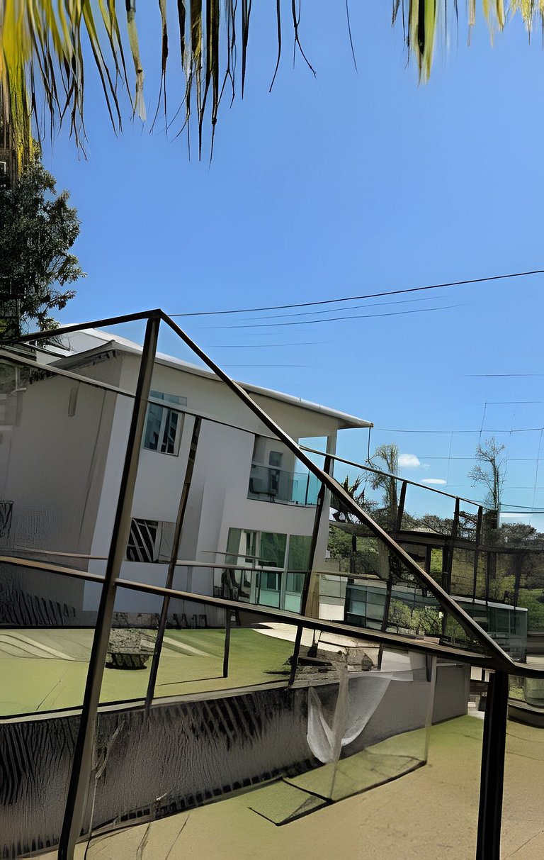 Sítio de Luxo com 7 Suítes – Condomínio