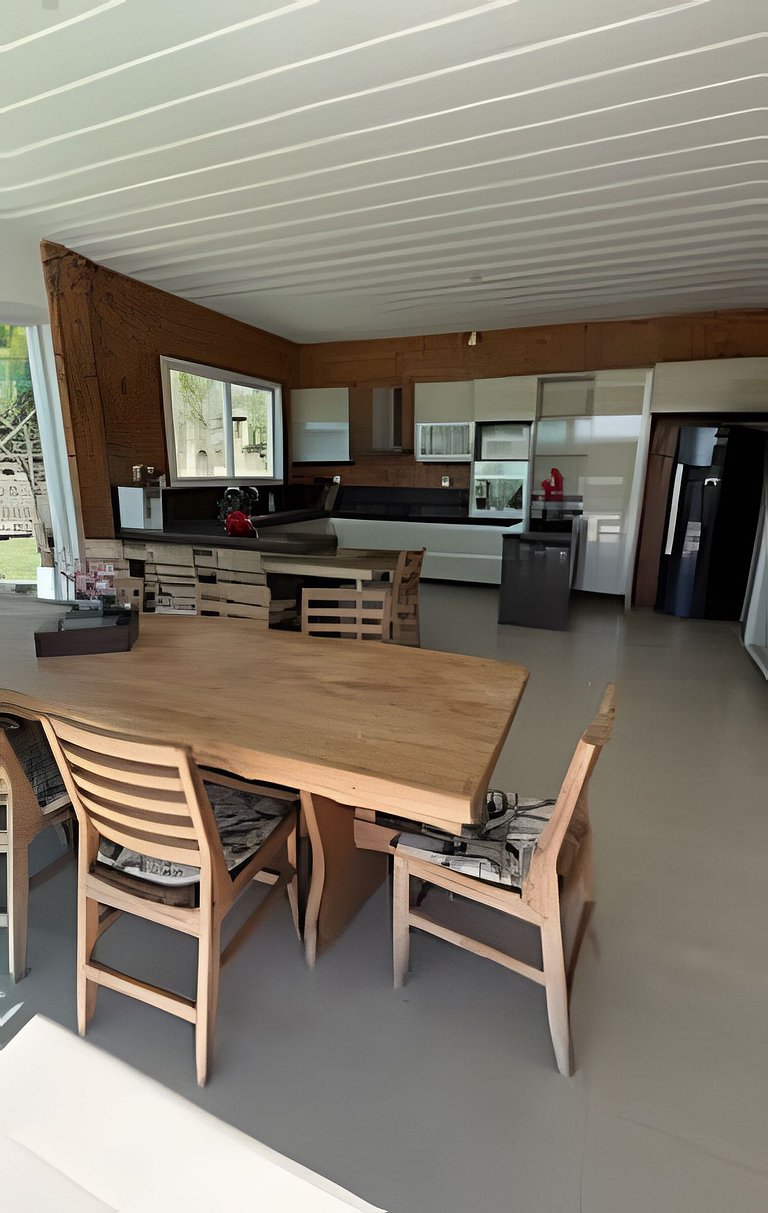 Sítio de Luxo com 7 Suítes – Condomínio