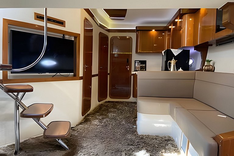 Lacha Ratão 50 Pés/ escarpas- Capitólio