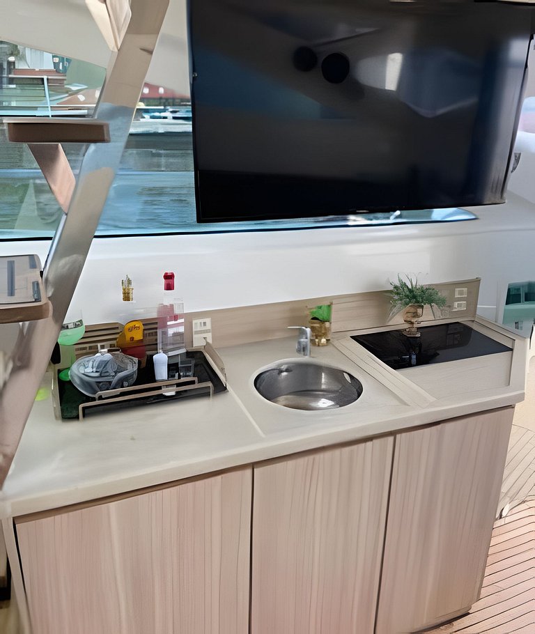 Lacha Ratão 50 Pés/ escarpas- Capitólio