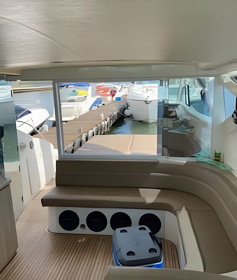 Lacha Ratão 50 Pés/ escarpas- Capitólio