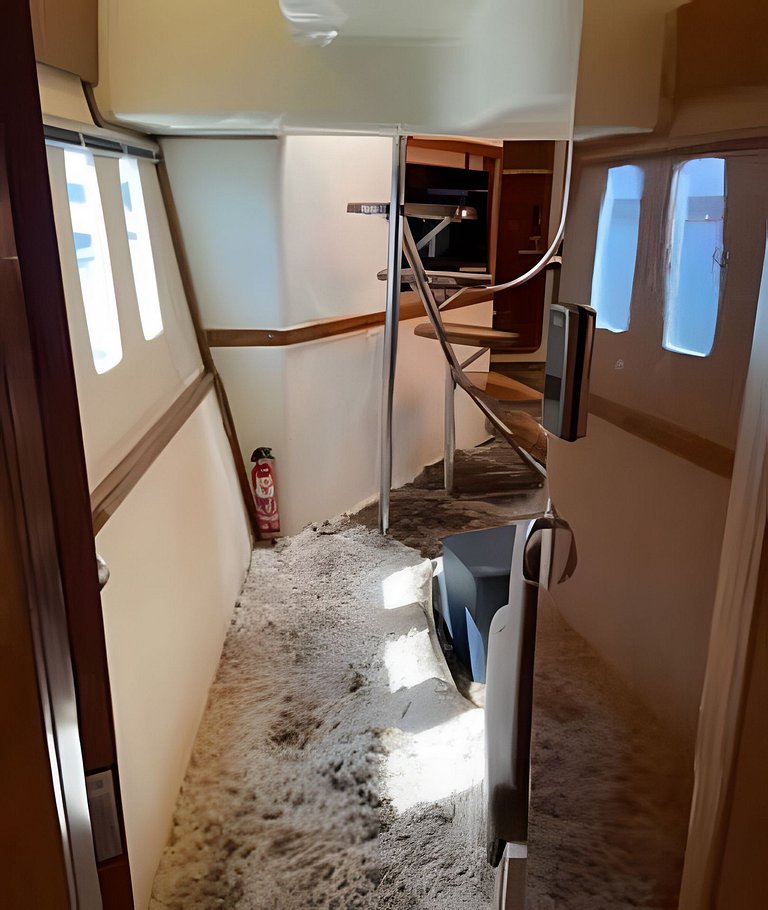 Lacha Ratão 50 Pés/ escarpas- Capitólio